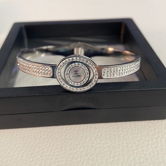 “C” Bangle hinged CZ bracelet - Picture 10 of 10